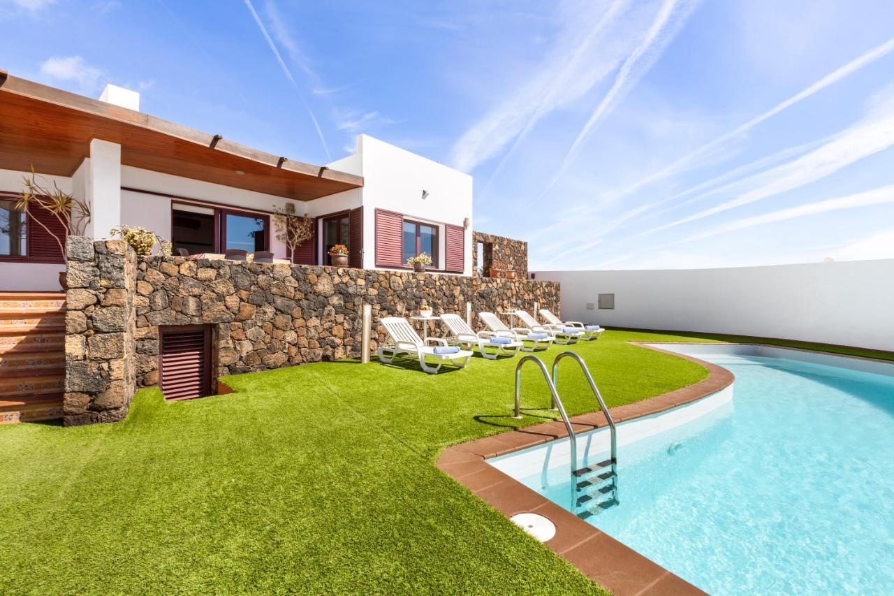 Home2Book Luxury Villa Playa Honda, Private Pool プラヤ・オンダ エクステリア 写真